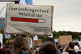 Am 30. August 2014 fand in Berlin die jährliche 'Freiheit statt Angst' Demonstration statt. Protestiert wurde gegen die Totalüberwachung von NSA, GCHQ und BND und für digitale Menschen- und Bürgerrechte sowie für die Freiheit und den Schutz von Whistleblowern. Weitere Infos: freiheitstattangst.de/ Foto: Markus Winkler